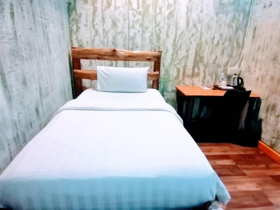900 Inn Bintulu Exteriör bild