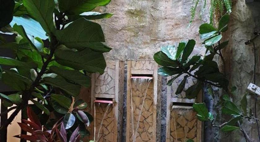 900 Inn Bintulu Exteriör bild