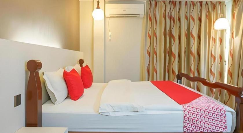 900 Inn Bintulu Exteriör bild